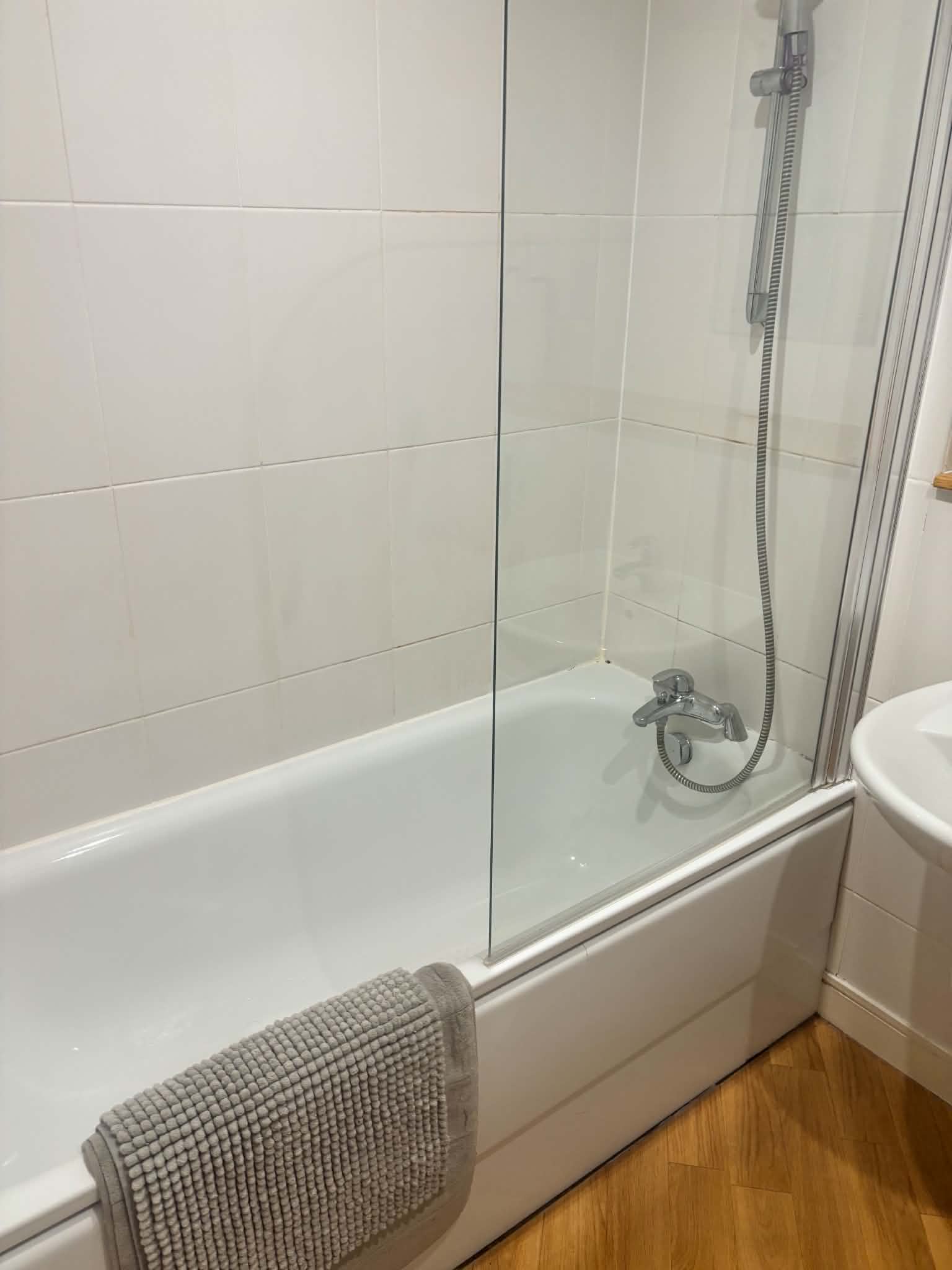 Cleaning showcase