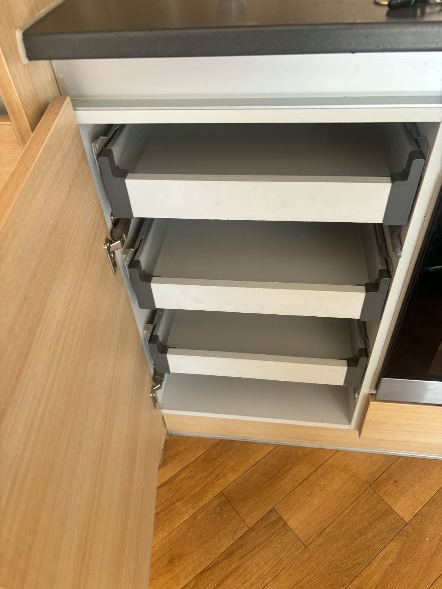 Cleaning showcase