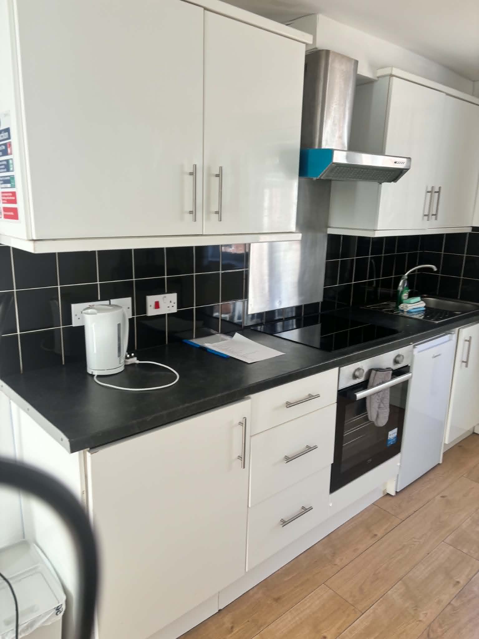Cleaning showcase