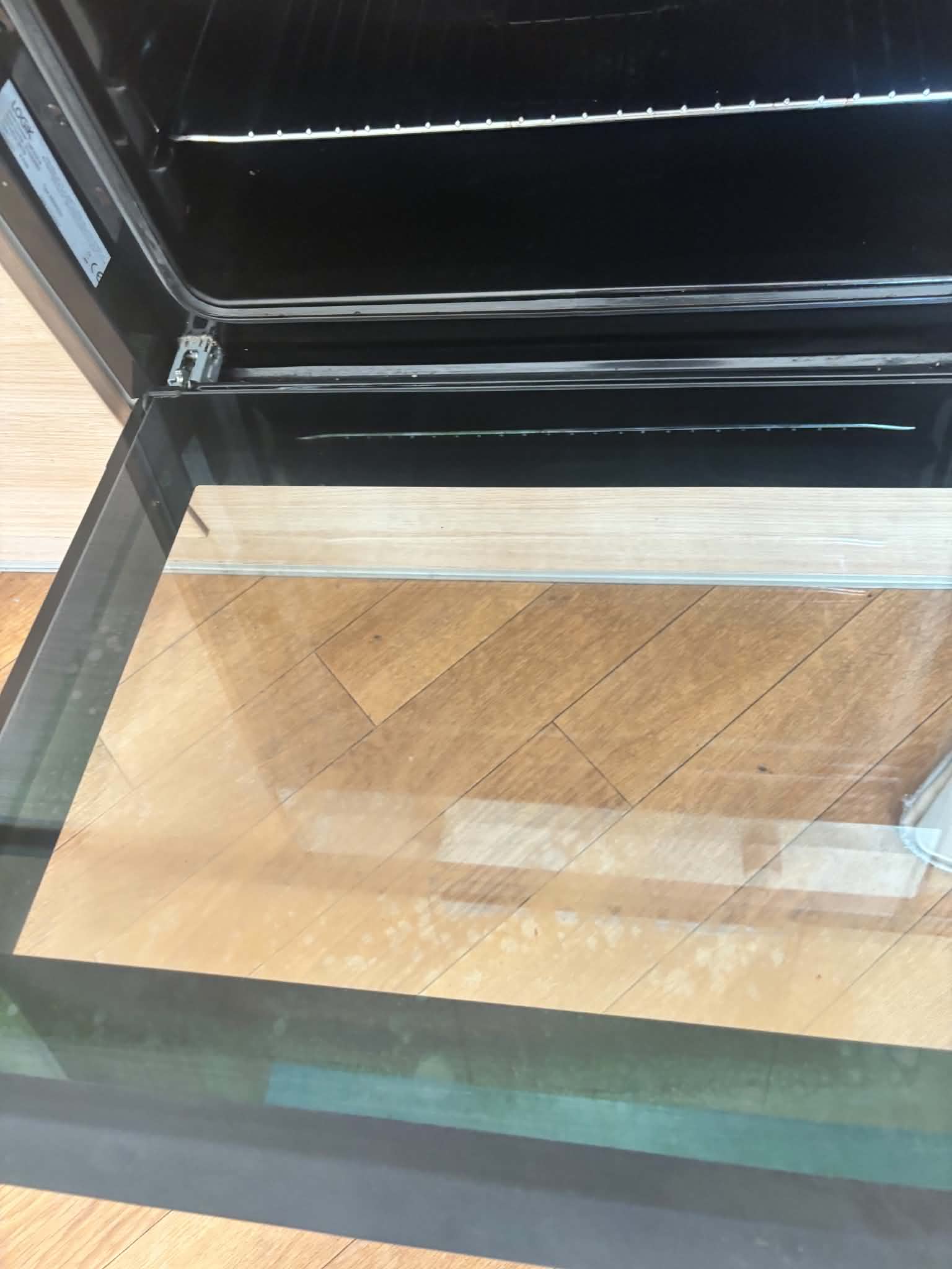 Cleaning showcase